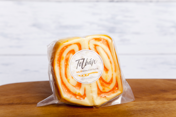 Magyaros sajtkrémmel töltött parenyica tekercs